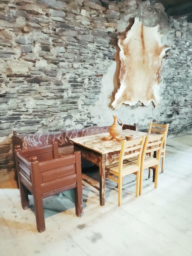 梅斯蒂亚Raul Lushnu Darbaz住宿加早餐旅馆 外观 照片