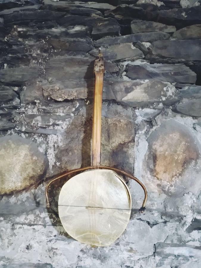 梅斯蒂亚Raul Lushnu Darbaz住宿加早餐旅馆 外观 照片