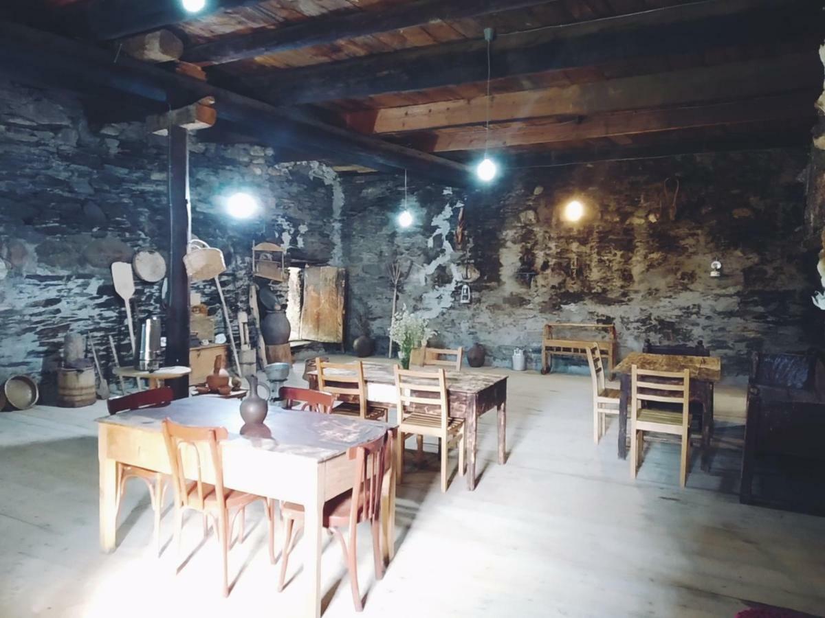 梅斯蒂亚Raul Lushnu Darbaz住宿加早餐旅馆 外观 照片